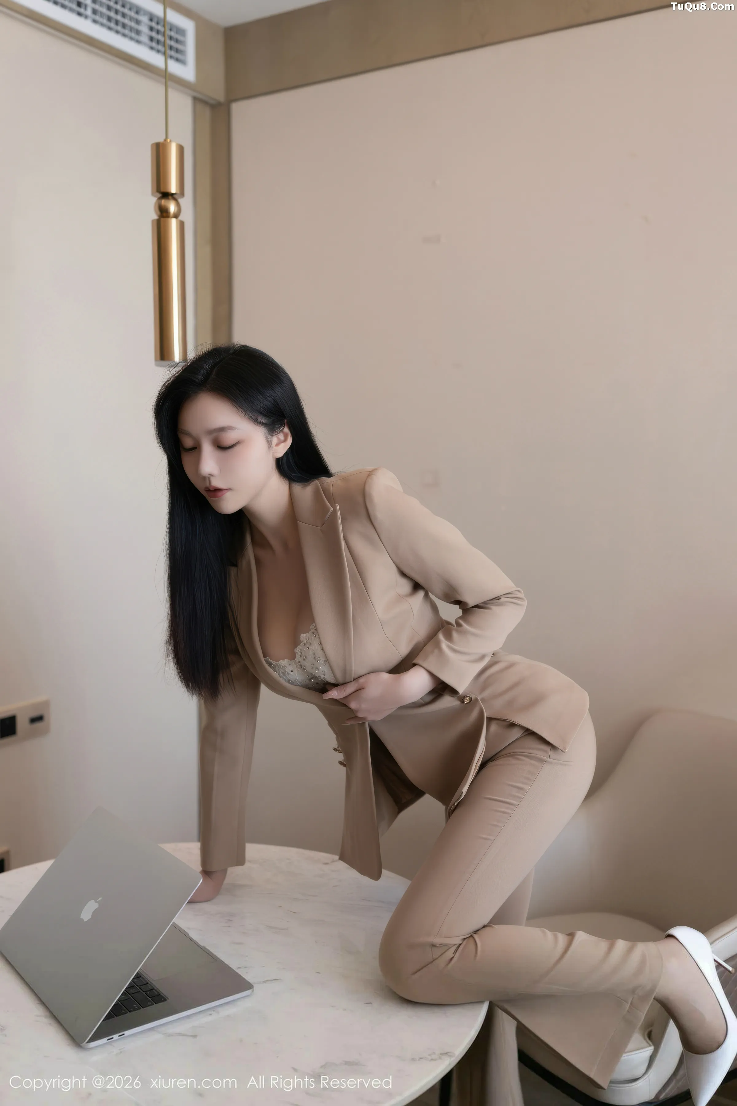 安然Maleah  [XiuRen]高清写真图 2026.01.27 No.11282 安然anran 白色蕾丝内衣第5张图片