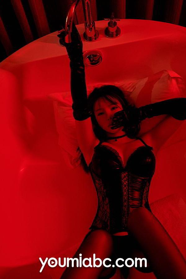 李多多  尤蜜Youmi 2020.03.04 猩红之夜 李多多第35张图片