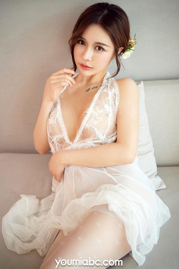 可可   YouMi尤蜜-可可《甜美蜜月》：纯欲风模特私房写真，极致性感白丝诱惑，演绎梦幻般的居家视觉享受第8张图片