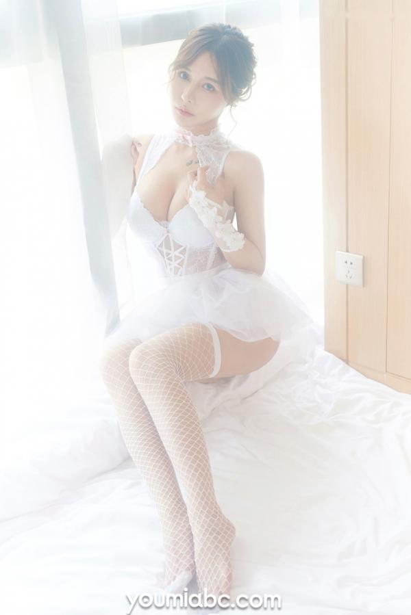 可可   YouMi尤蜜-2019.11.13-可可-《朦胧爱慕》白色蕾丝内衣私房照，优雅网袜尽显性感诱惑与纯欲气质第14张图片