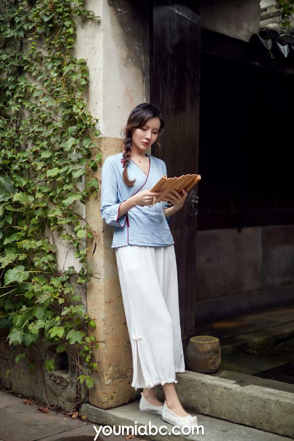 黄金宝儿   YouMi尤蜜-2021.09.29-黄金宝儿-《闺房小娘》极品私房写真，展现古典与性感的极致诱惑第2张图片