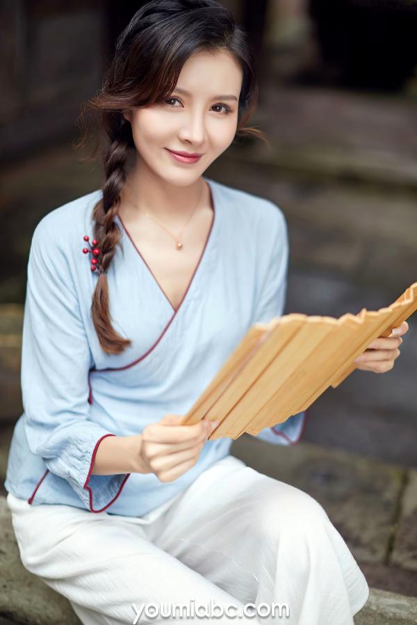 黄金宝儿   YouMi尤蜜-2021.09.29-黄金宝儿-《闺房小娘》极品私房写真，展现古典与性感的极致诱惑第4张图片