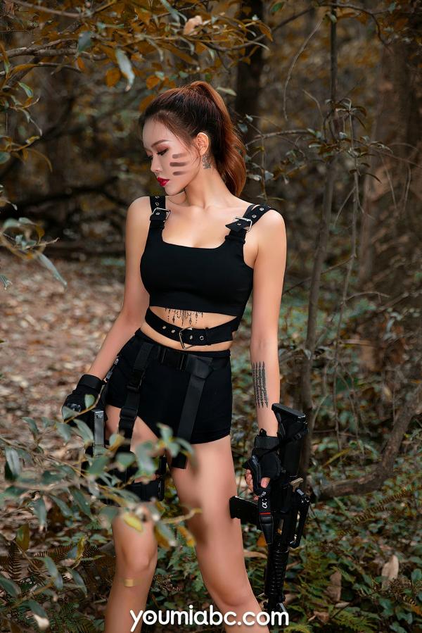 梦娜   YouMi尤蜜-2020.12.18-梦娜-《丽影危机》：丛林战术动作写真，火辣角色扮演枪战风第16张图片