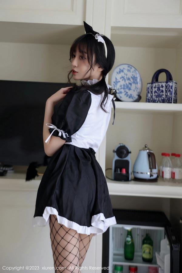 玥儿玥  [XiuRen]高清写真图 2023.08.11 No.7217 玥儿玥er 女仆服美腿第4张图片