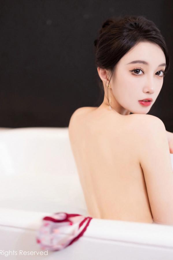 玥儿玥  [XiuRen]高清写真图 2024.04.30 No.8480 玥儿玥 旗袍美腿第60张图片