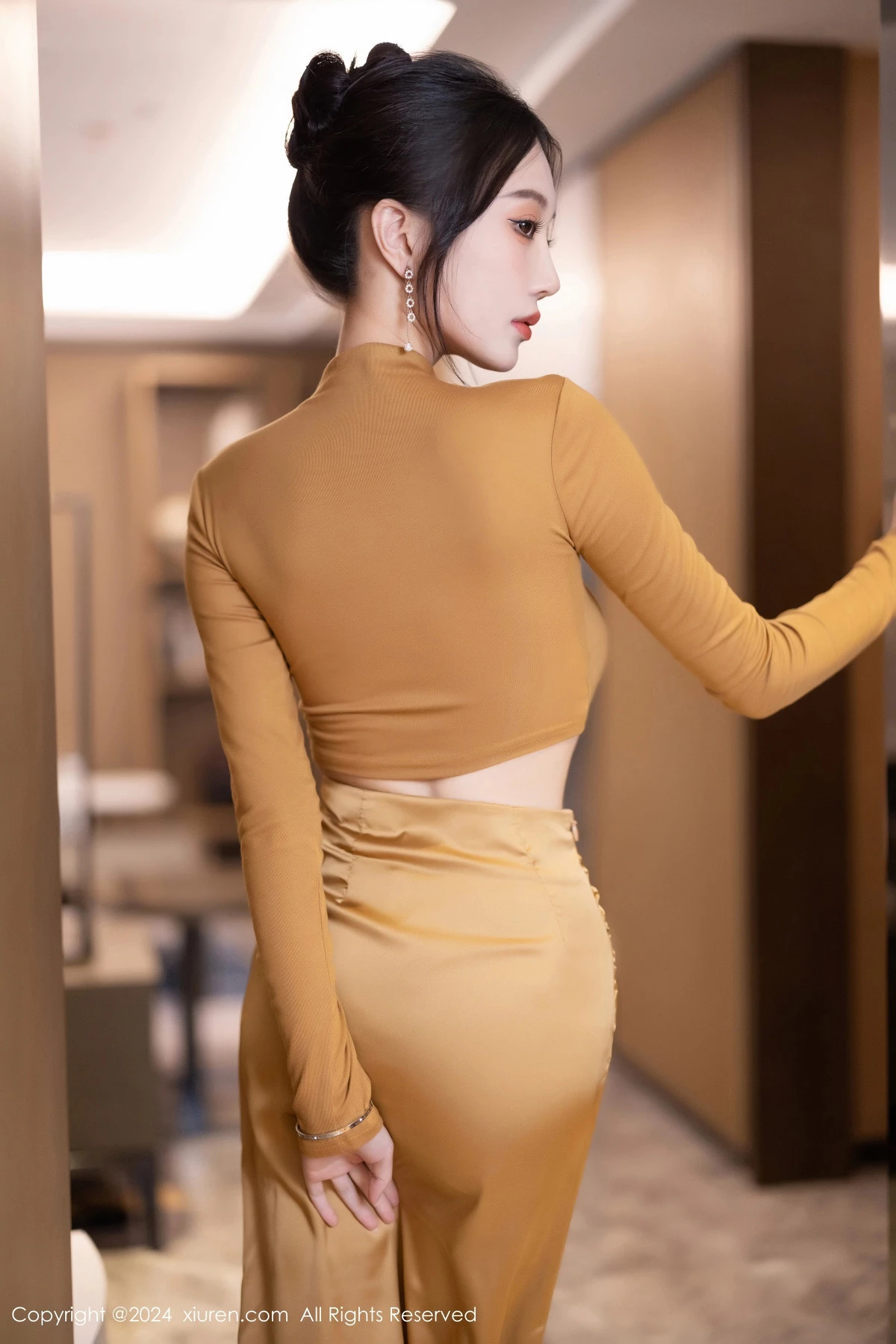 玥儿玥  [XiuRen]高清写真图 2024.05.21 No.8574 玥儿玥 丝袜美腿第14张图片