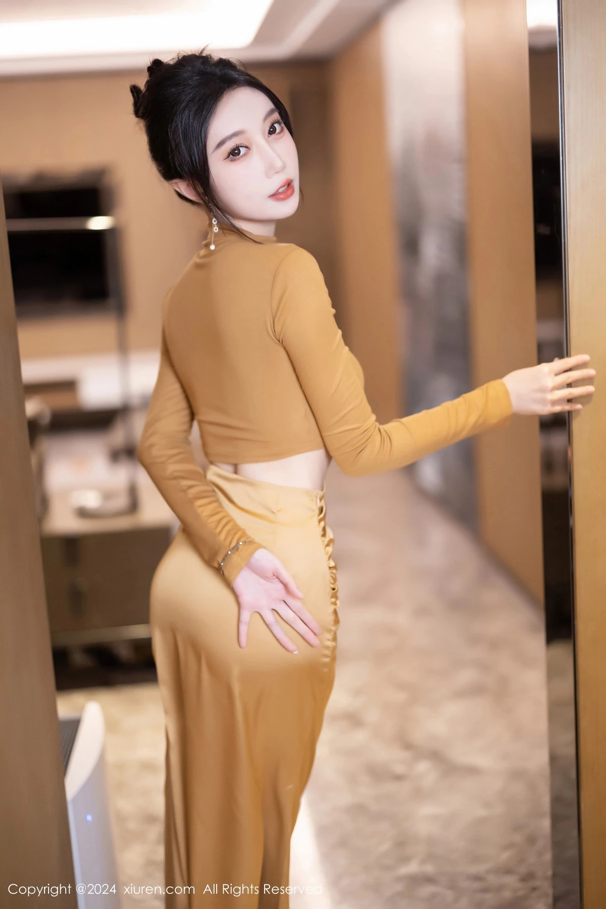 玥儿玥  [XiuRen]高清写真图 2024.05.21 No.8574 玥儿玥 丝袜美腿第15张图片