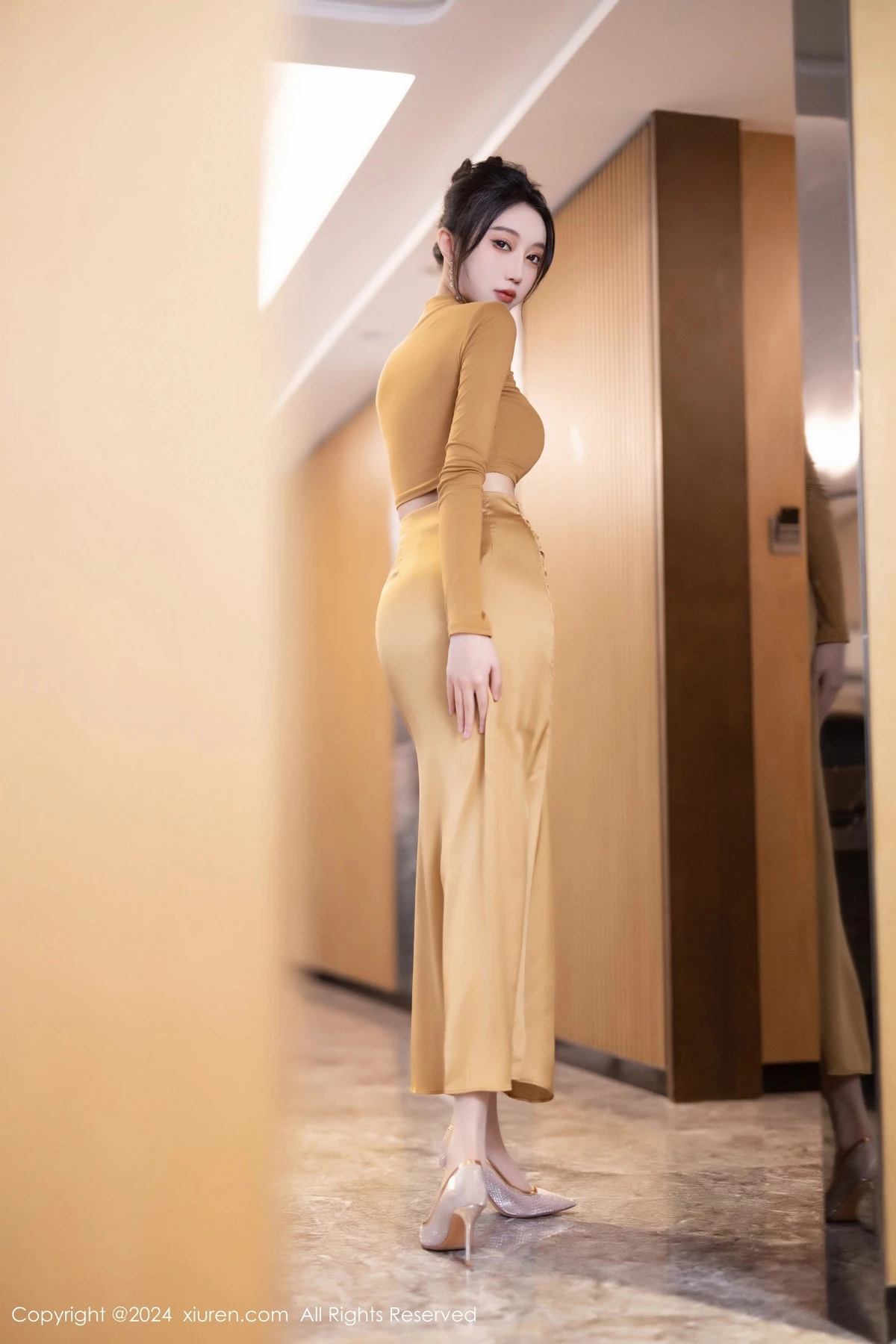 玥儿玥  [XiuRen]高清写真图 2024.05.21 No.8574 玥儿玥 丝袜美腿第19张图片