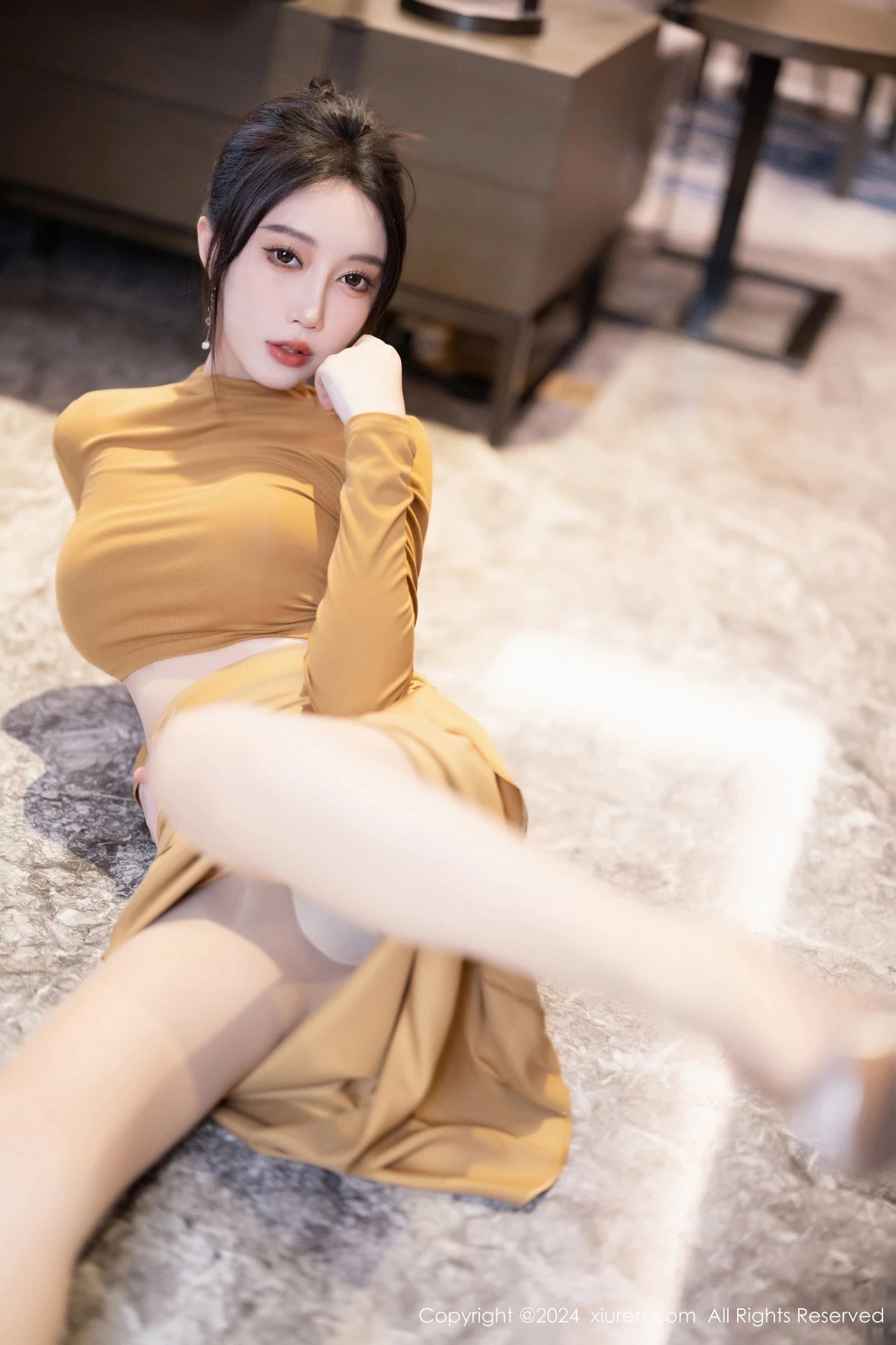 玥儿玥  [XiuRen]高清写真图 2024.05.21 No.8574 玥儿玥 丝袜美腿第30张图片