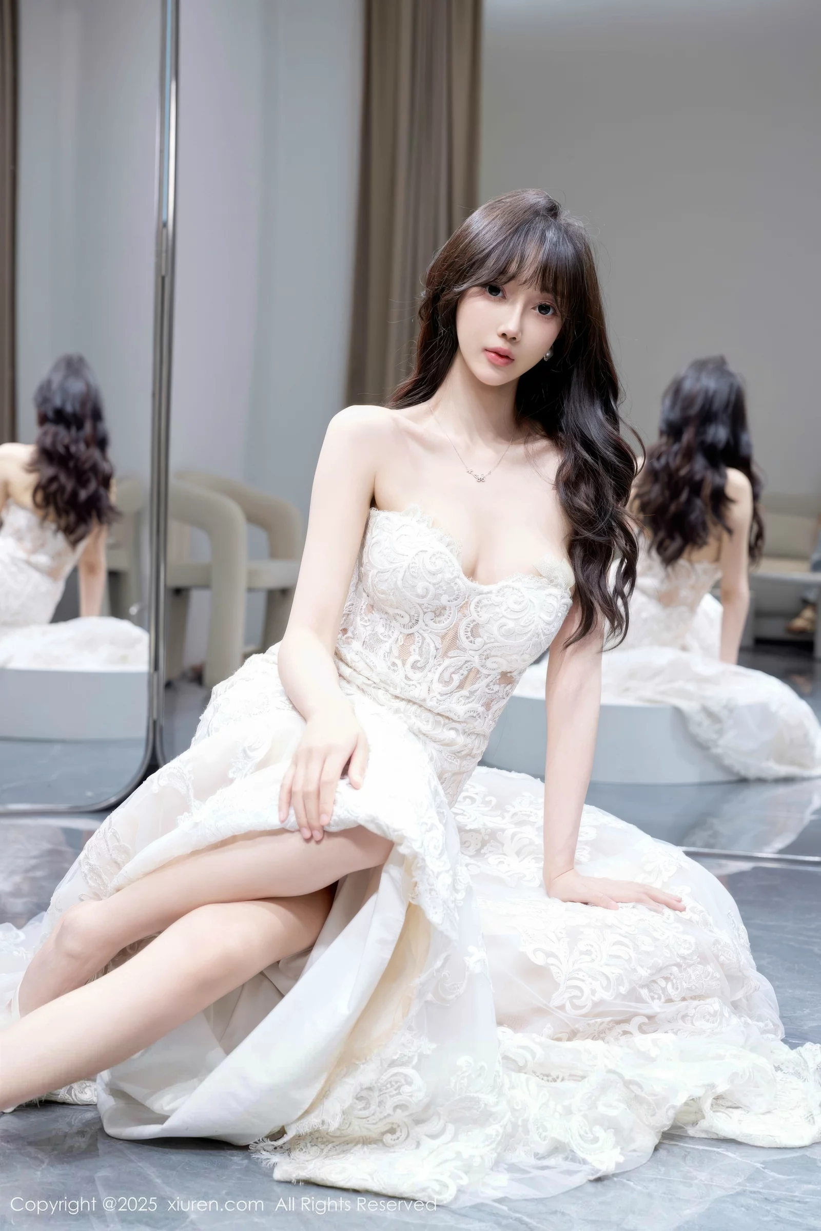 玥儿玥  [XiuRen]高清写真图 2025.08.18 No.10663 玥儿玥er 白色婚纱第15张图片