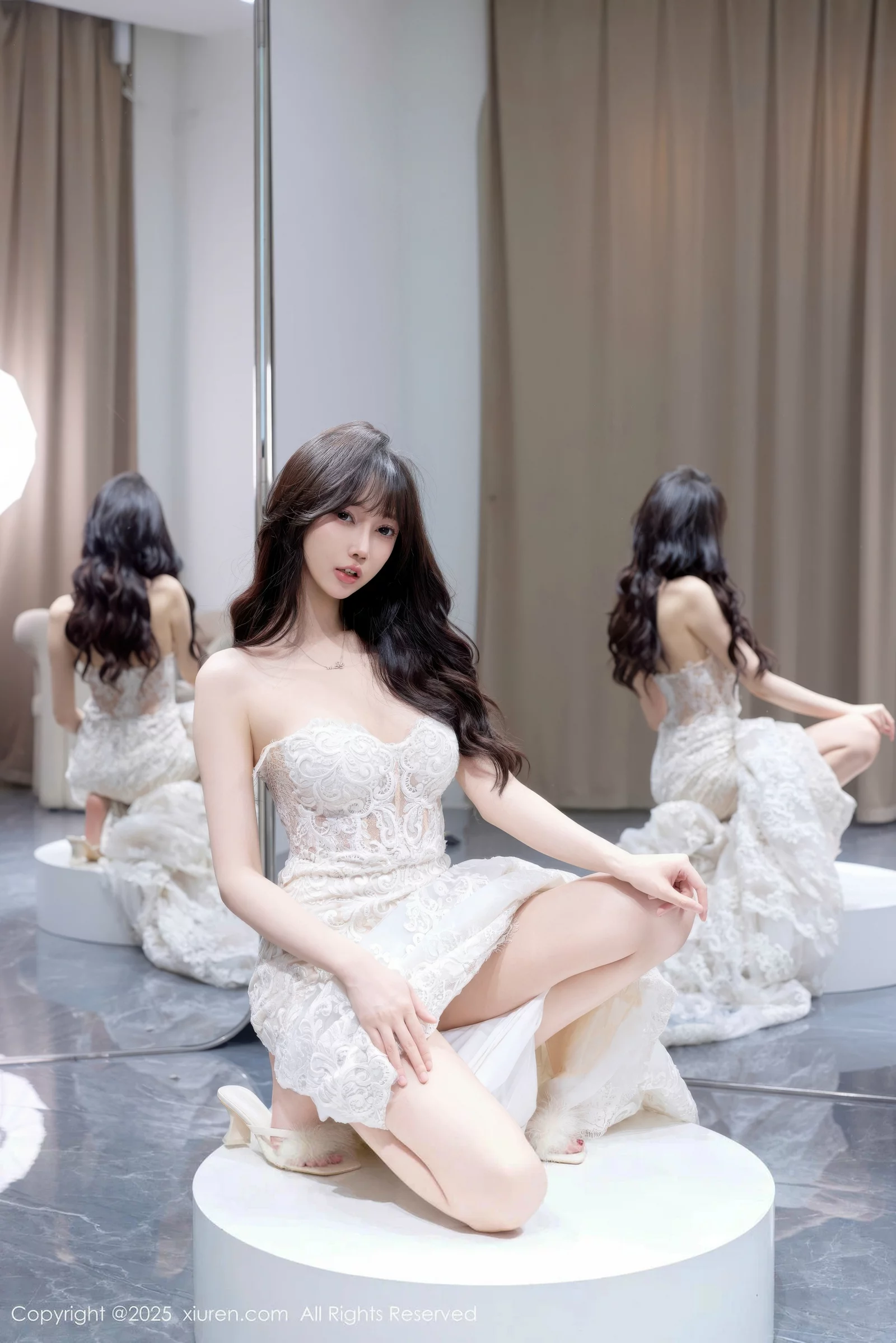 玥儿玥  [XiuRen]高清写真图 2025.08.18 No.10663 玥儿玥er 白色婚纱第21张图片