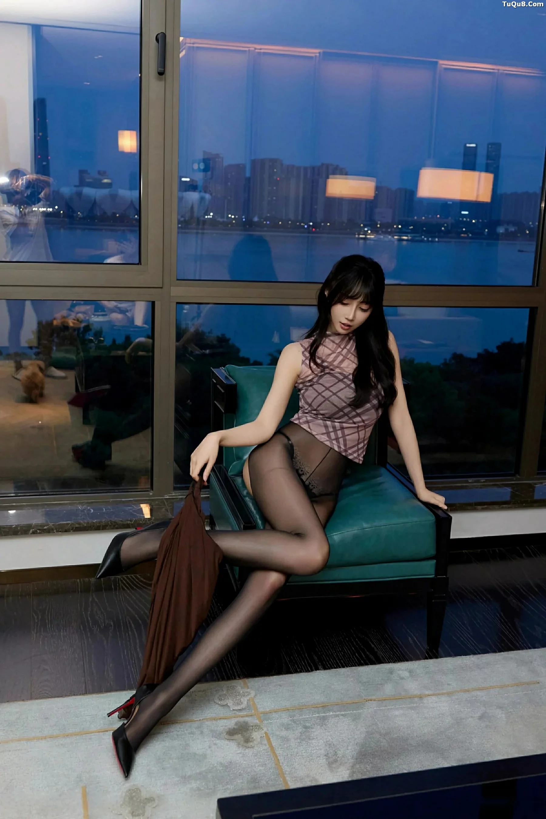 玥儿玥  [XiuRen]高清写真图 2025.09.22 No.10793 玥儿玥er 黑色情趣第27张图片