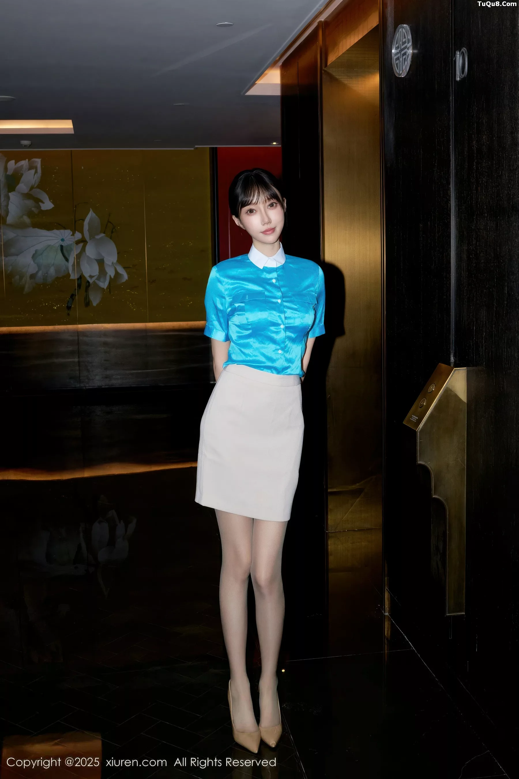 玥儿玥  [XiuRen]高清写真图 2025.10.27 No.10914 玥儿玥er 空姐制服第1张图片