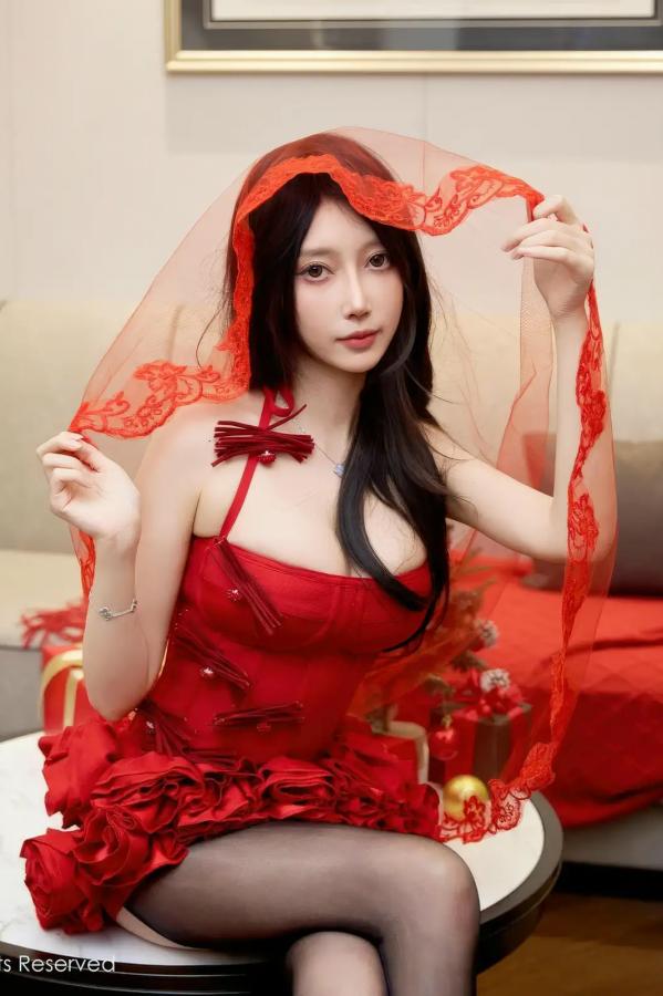玥儿玥  [XiuRen]高清写真图 2025.12.22 No.11136 玥儿玥er 圣诞主题第32张图片
