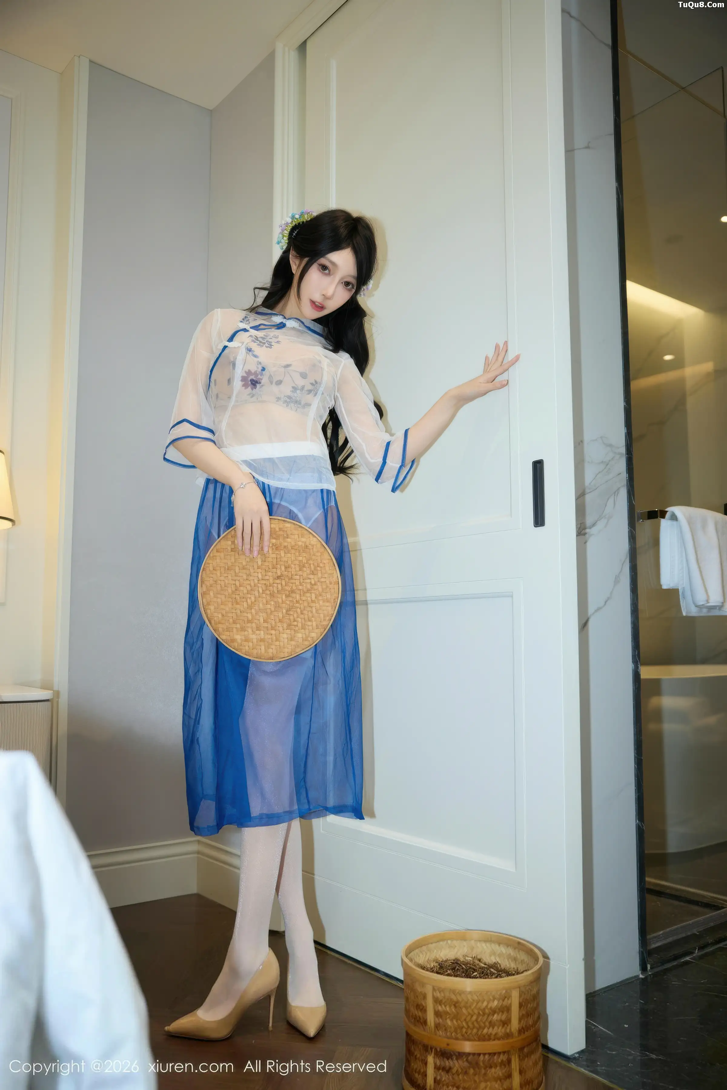 玥儿玥  [XiuRen]高清写真图 2026.01.05 No.11194 玥儿玥er 性感浅色内衣第6张图片