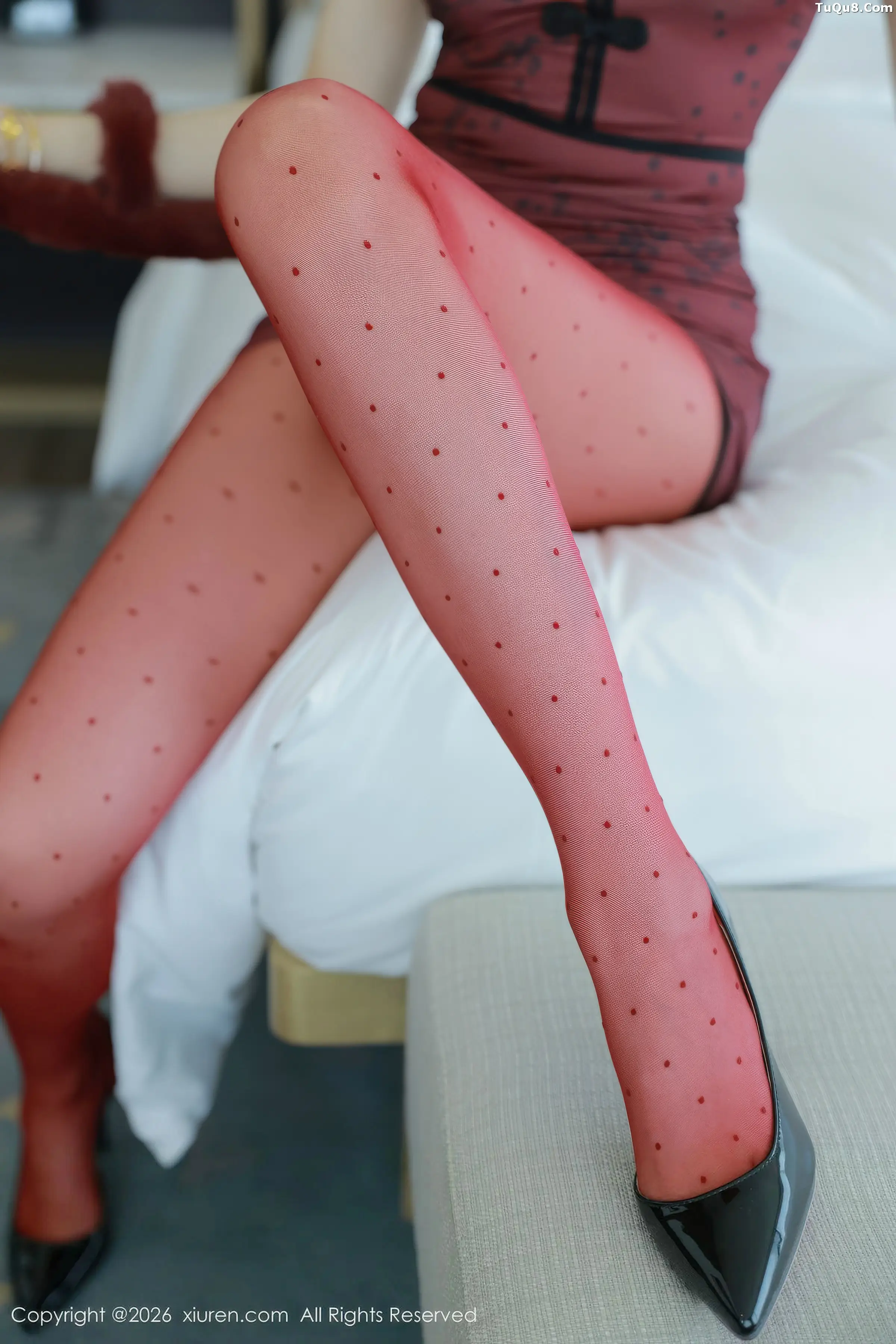 玥儿玥  [XiuRen]高清写真图 2026.01.19 No.11248 玥儿玥er 红色旗袍第24张图片