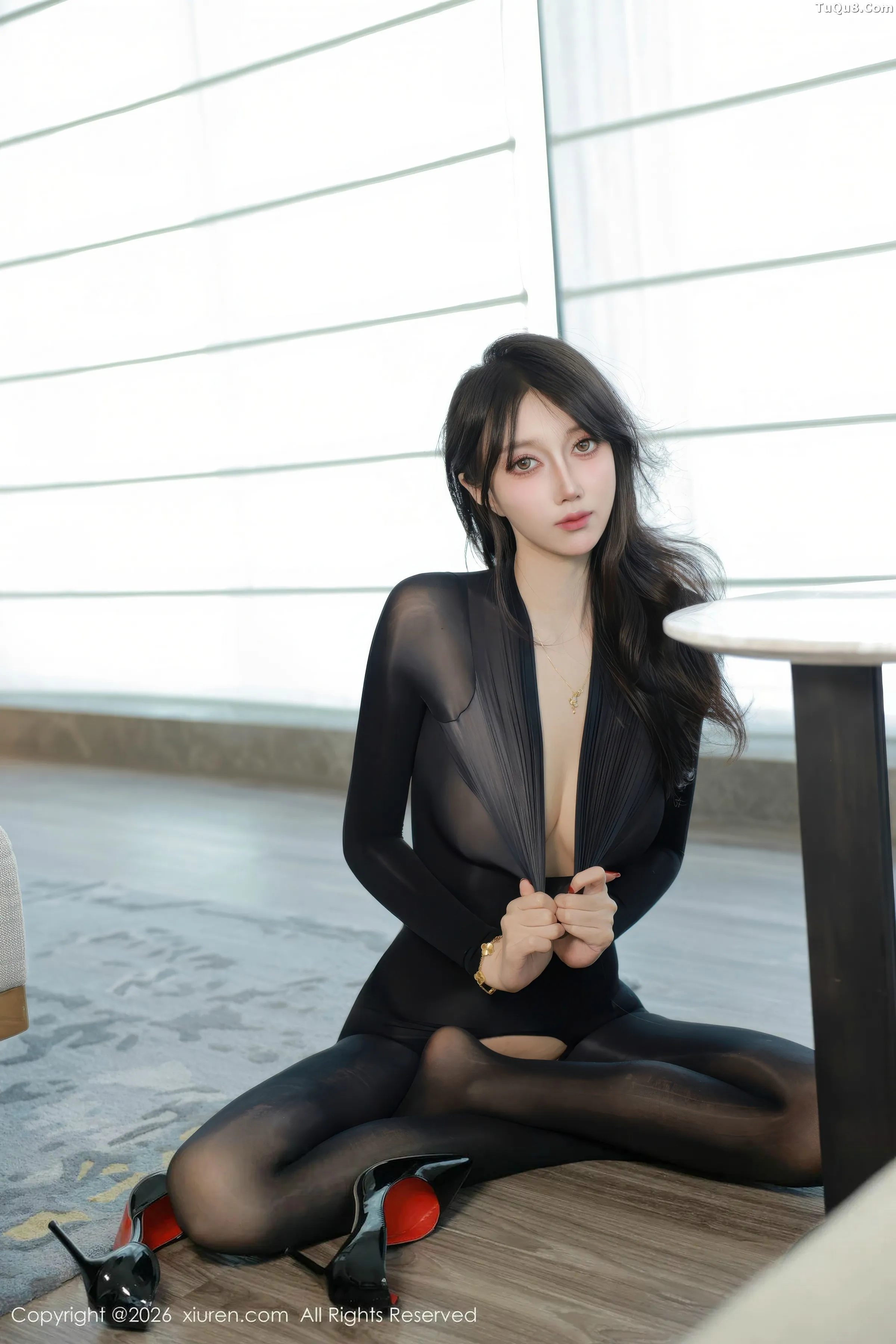 玥儿玥  [XiuRen]高清写真图 2026.01.26 No.11278 玥儿玥er 连体丝袜第2张图片