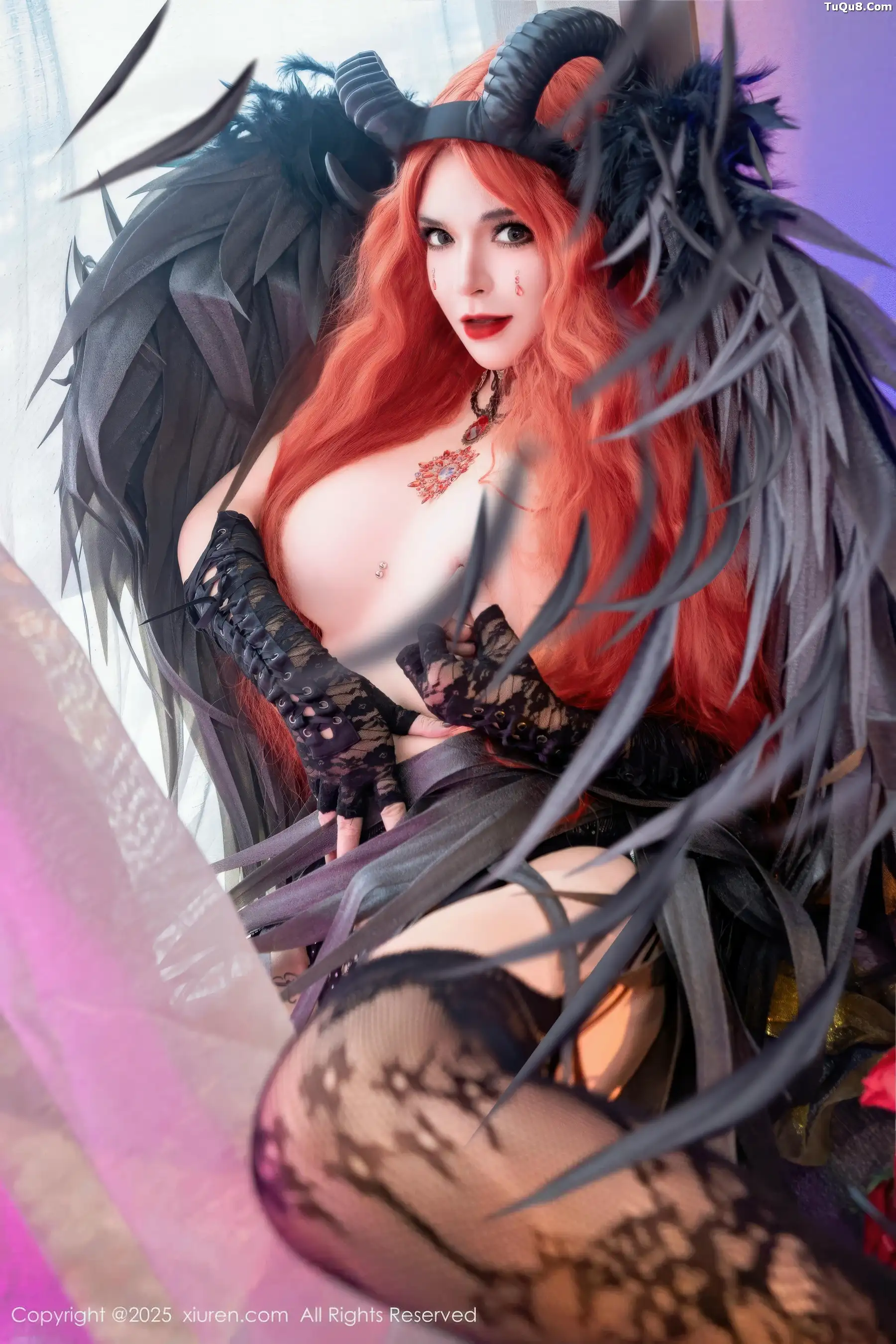 伊丽莎有点白  [XiuRen]高清写真图 2025.11.17 No.10994 伊丽莎有点白 蕾丝情趣内衣第39张图片