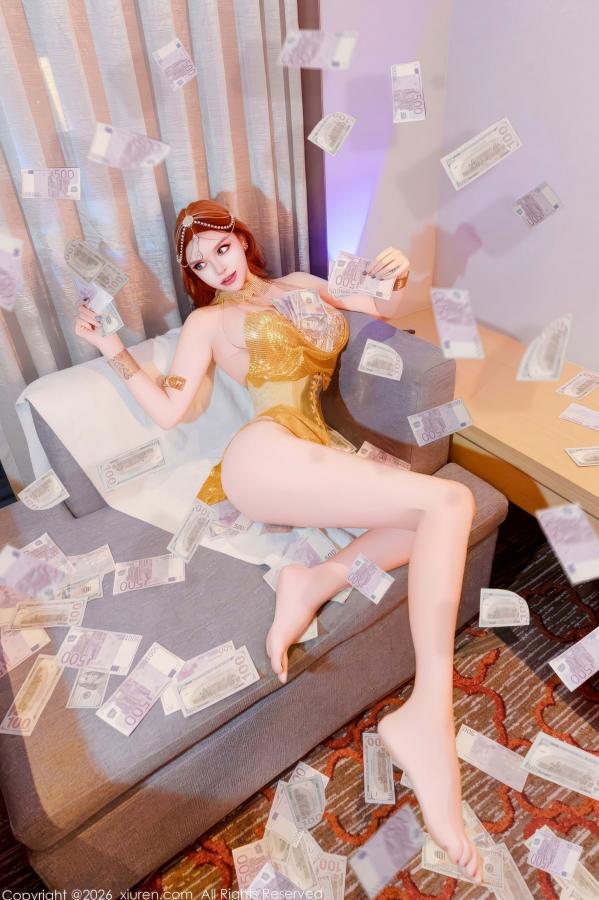 伊丽莎有点白  XiuRen秀人网 11224 伊丽莎有点白 珍珠情趣内衣与金色吊带 奢华私房性感诱惑写真第47张图片