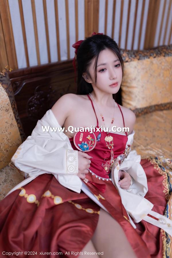 鱼子酱fish  [XiuRen]高清写真图 2024.02.08 No.8095 鱼子酱Fish 美腿妩媚第11张图片
