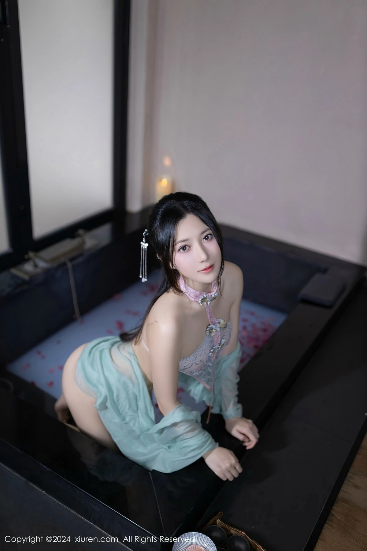 鱼子酱fish  [XiuRen]高清写真图 2024.04.19 No.8428 鱼子酱Fish 美腿性感第53张图片