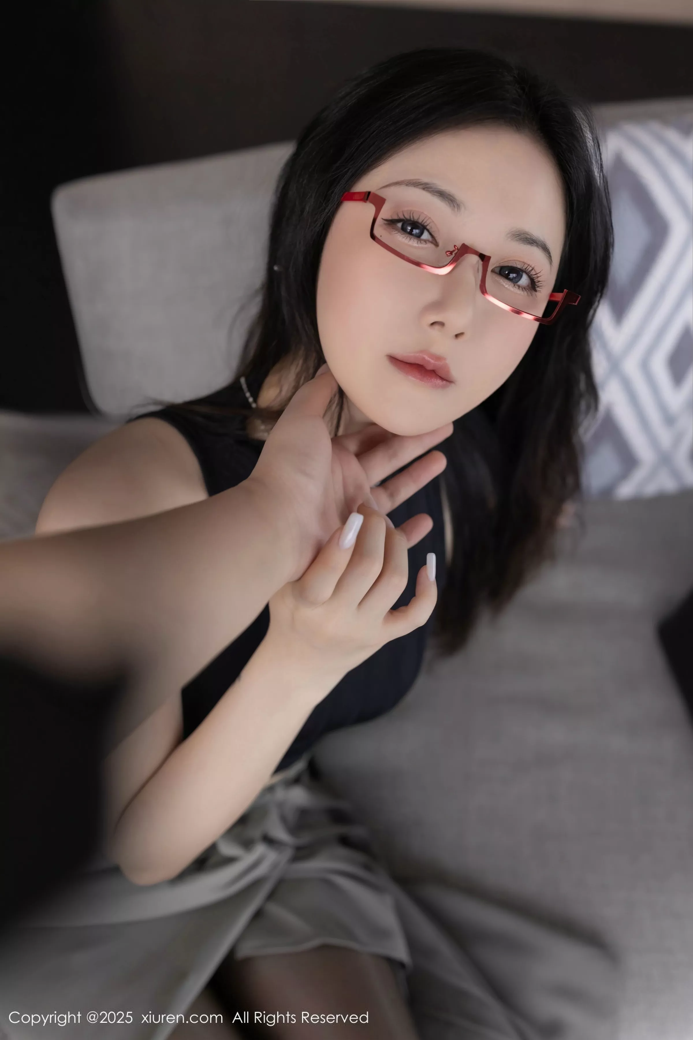 鱼子酱fish  [XiuRen]高清写真图 2025.04.30 No.10231 鱼子酱Fish 印尼旅拍第11张图片