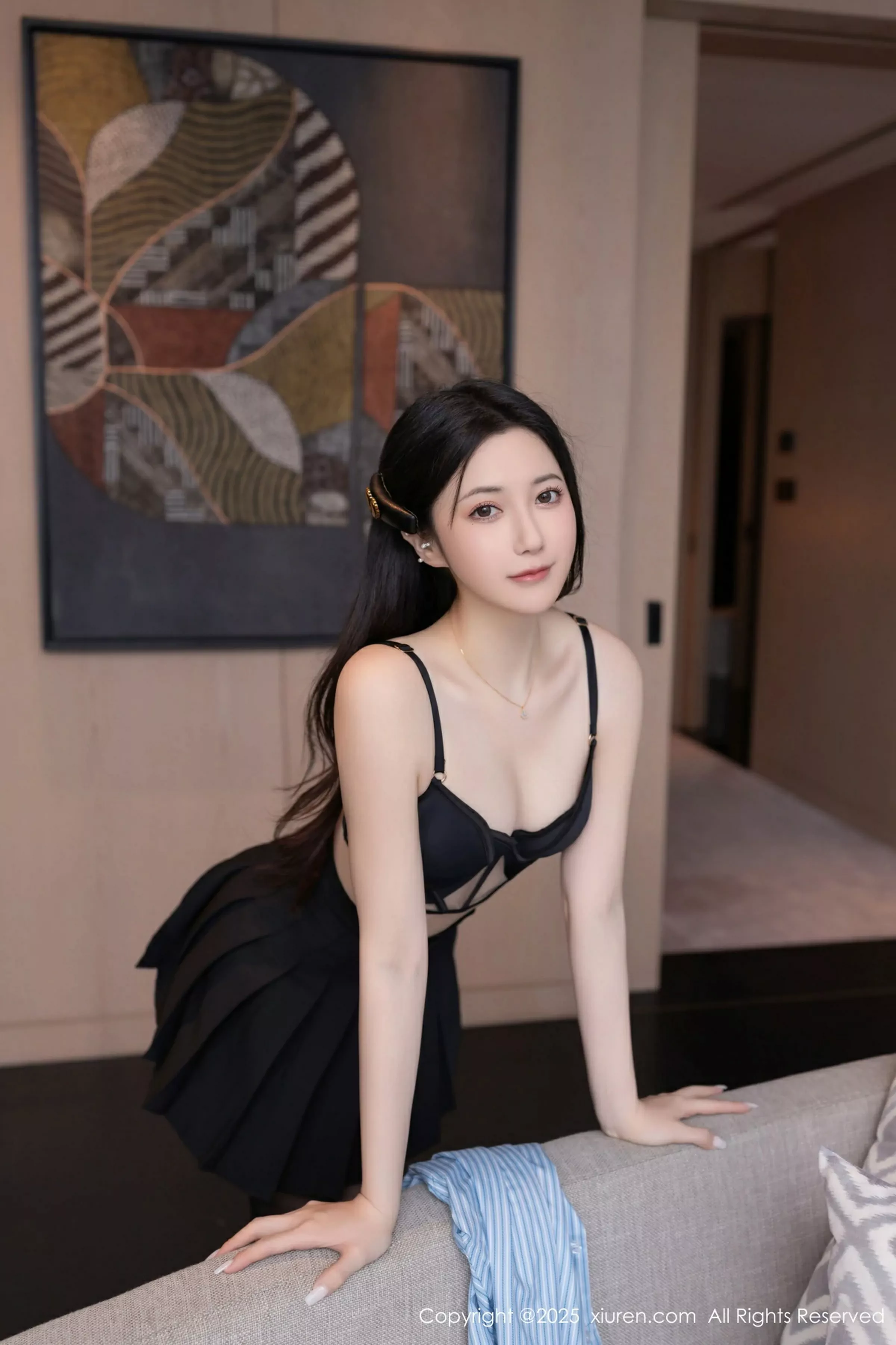 鱼子酱fish  [XiuRen]高清写真图 2025.06.13 No.10412 鱼子酱Fish 印尼旅拍第27张图片