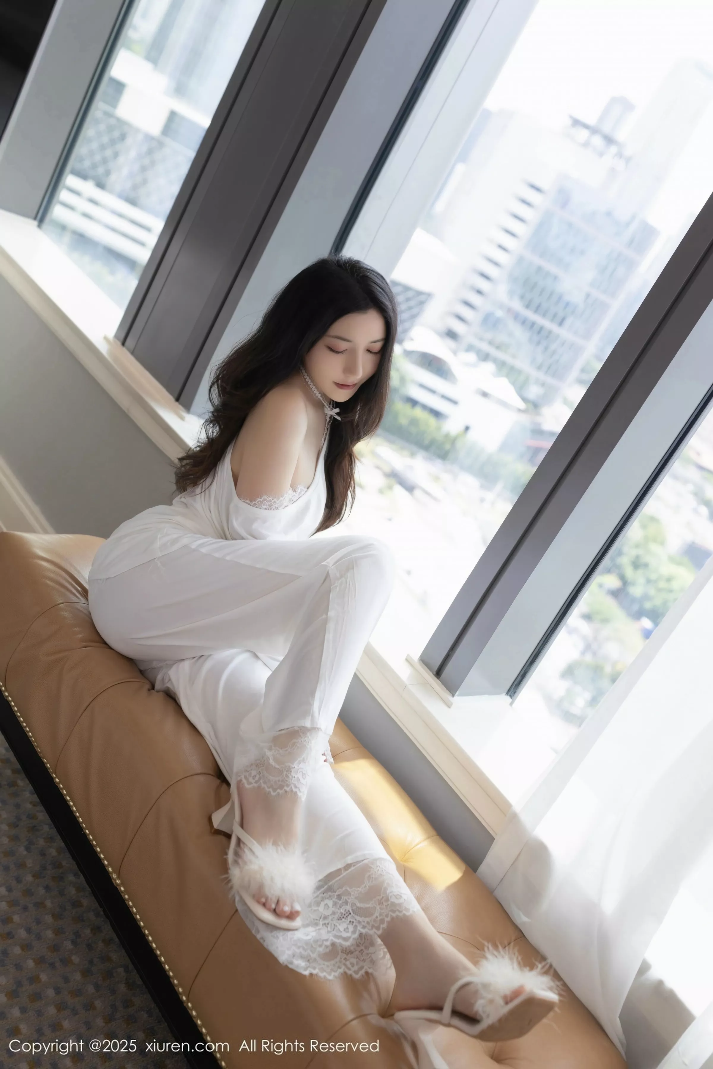 鱼子酱fish  [XiuRen]高清写真图 2025.06.20 No.10445 鱼子酱Fish 印尼旅拍第12张图片
