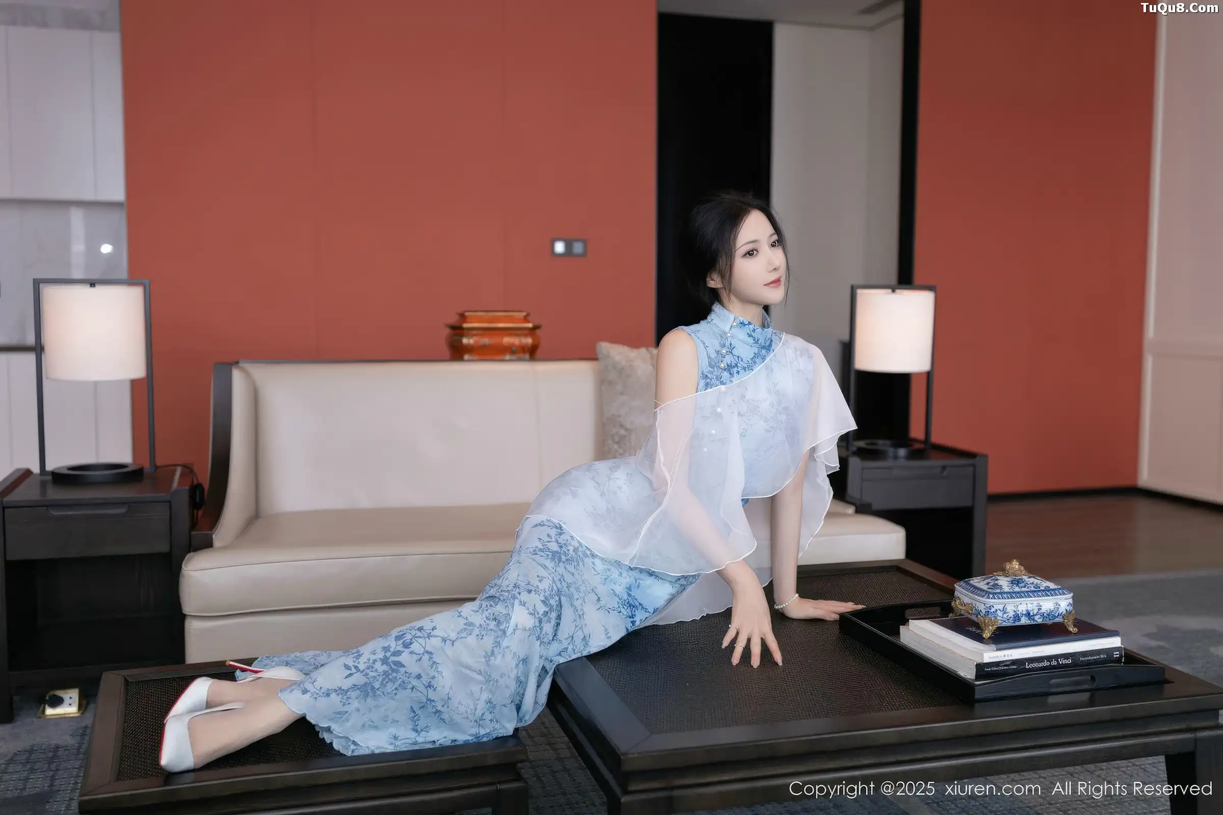 鱼子酱fish  [XiuRen]高清写真图 2025.12.19 No.11133 鱼子酱Fish 蕾丝内衣第4张图片