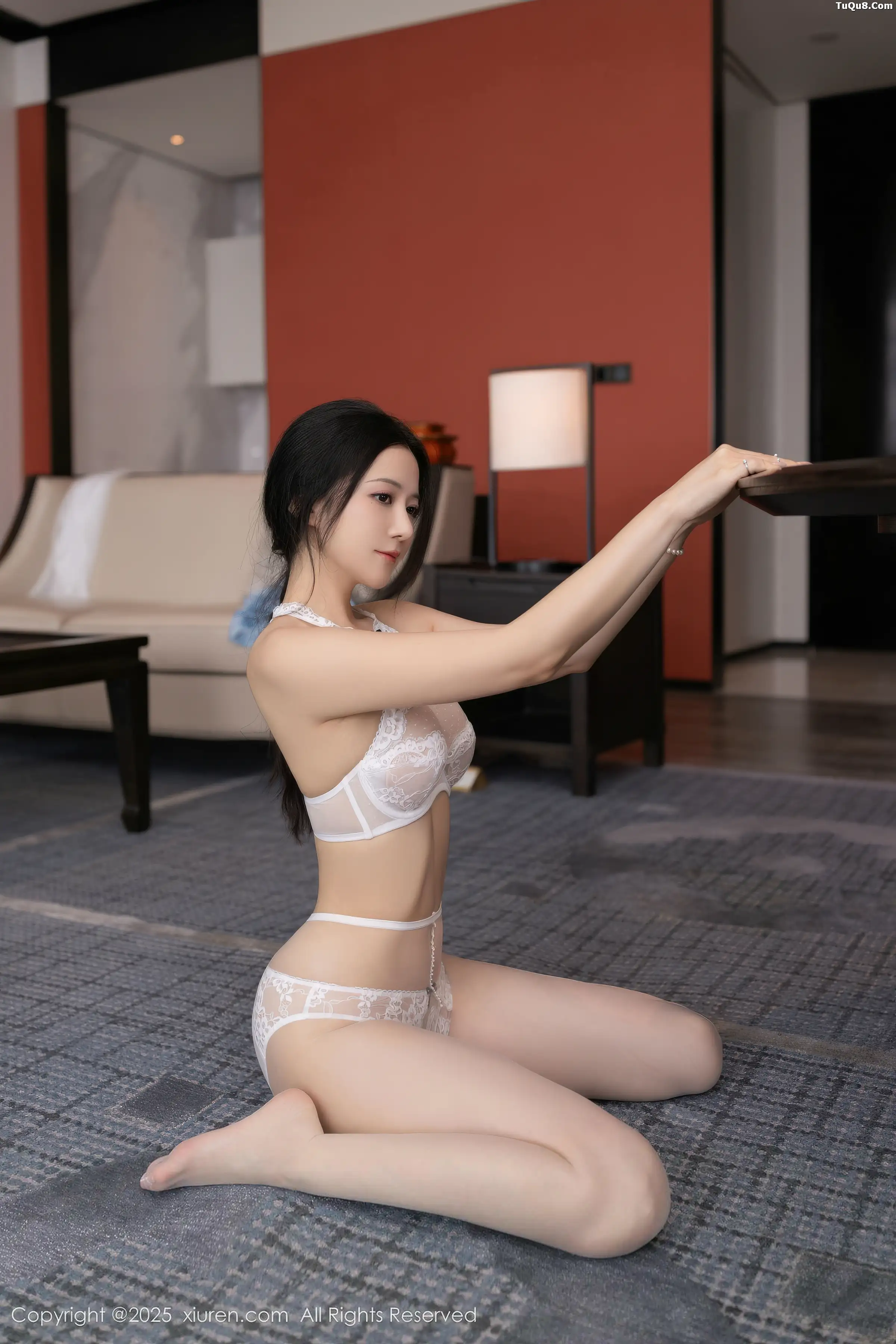 鱼子酱fish  [XiuRen]高清写真图 2025.12.19 No.11133 鱼子酱Fish 蕾丝内衣第45张图片