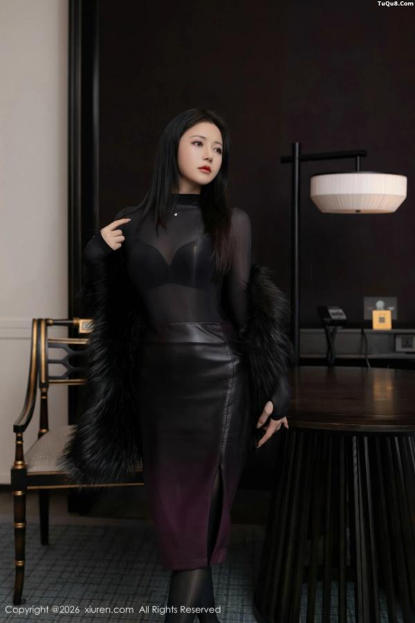 鱼子酱fish  [XiuRen]高清写真图 2026.01.16 No.11245 鱼子酱Fish 连体黑丝第18张图片