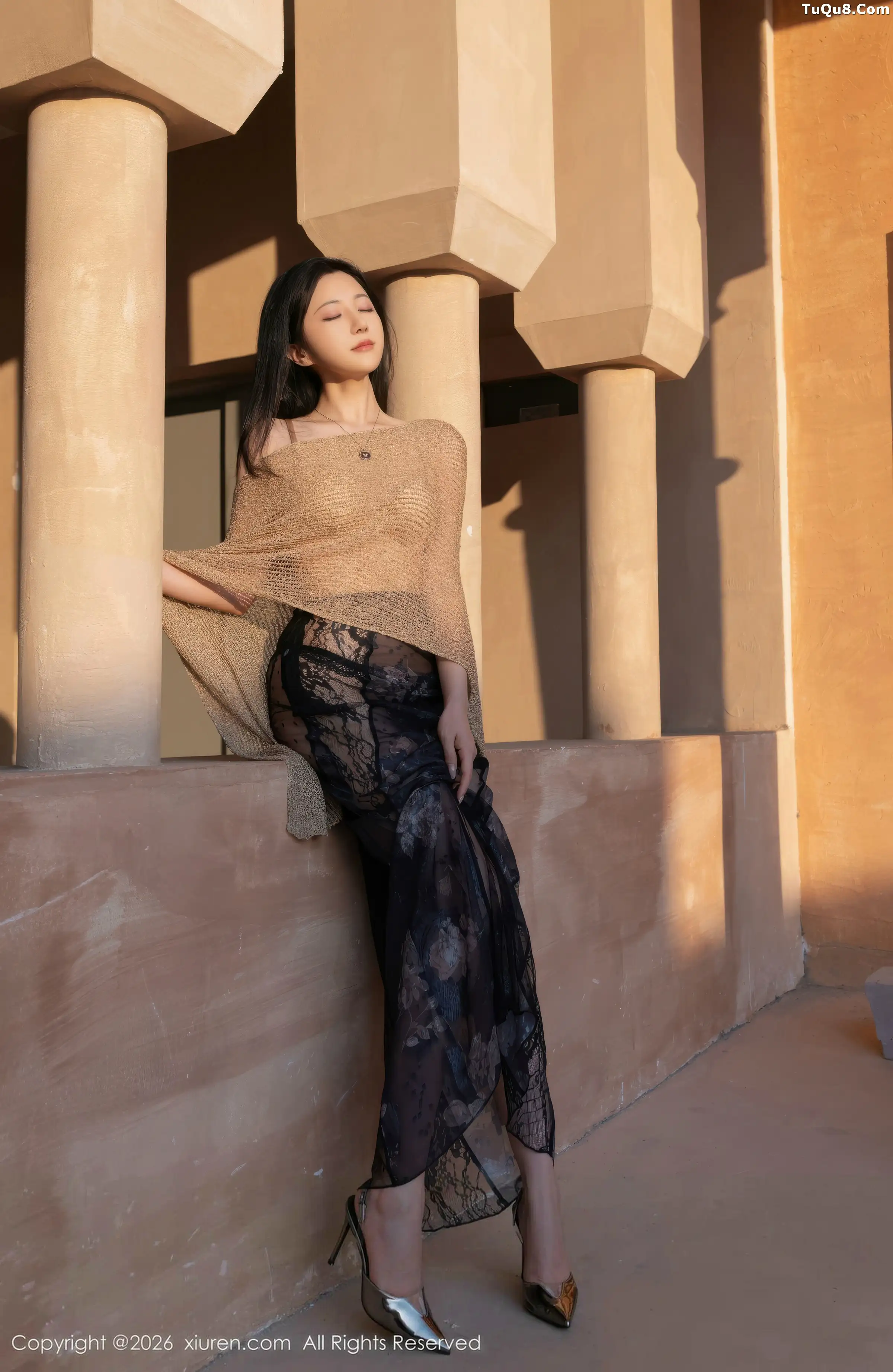 鱼子酱fish  [XiuRen]高清写真图 2026.01.09 No.11217 鱼子酱Fish 肉色内衣第7张图片