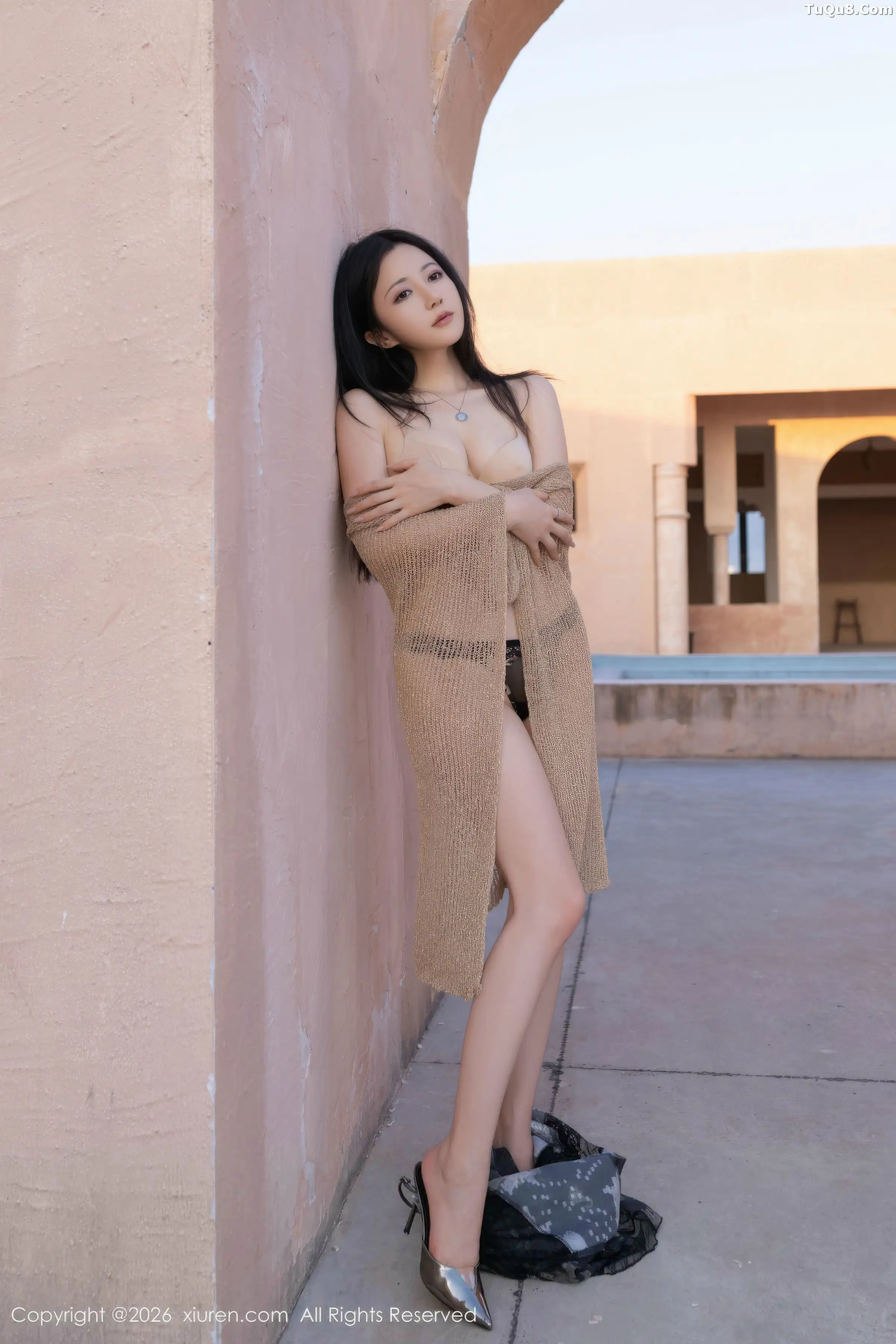 鱼子酱fish  [XiuRen]高清写真图 2026.01.09 No.11217 鱼子酱Fish 肉色内衣第32张图片