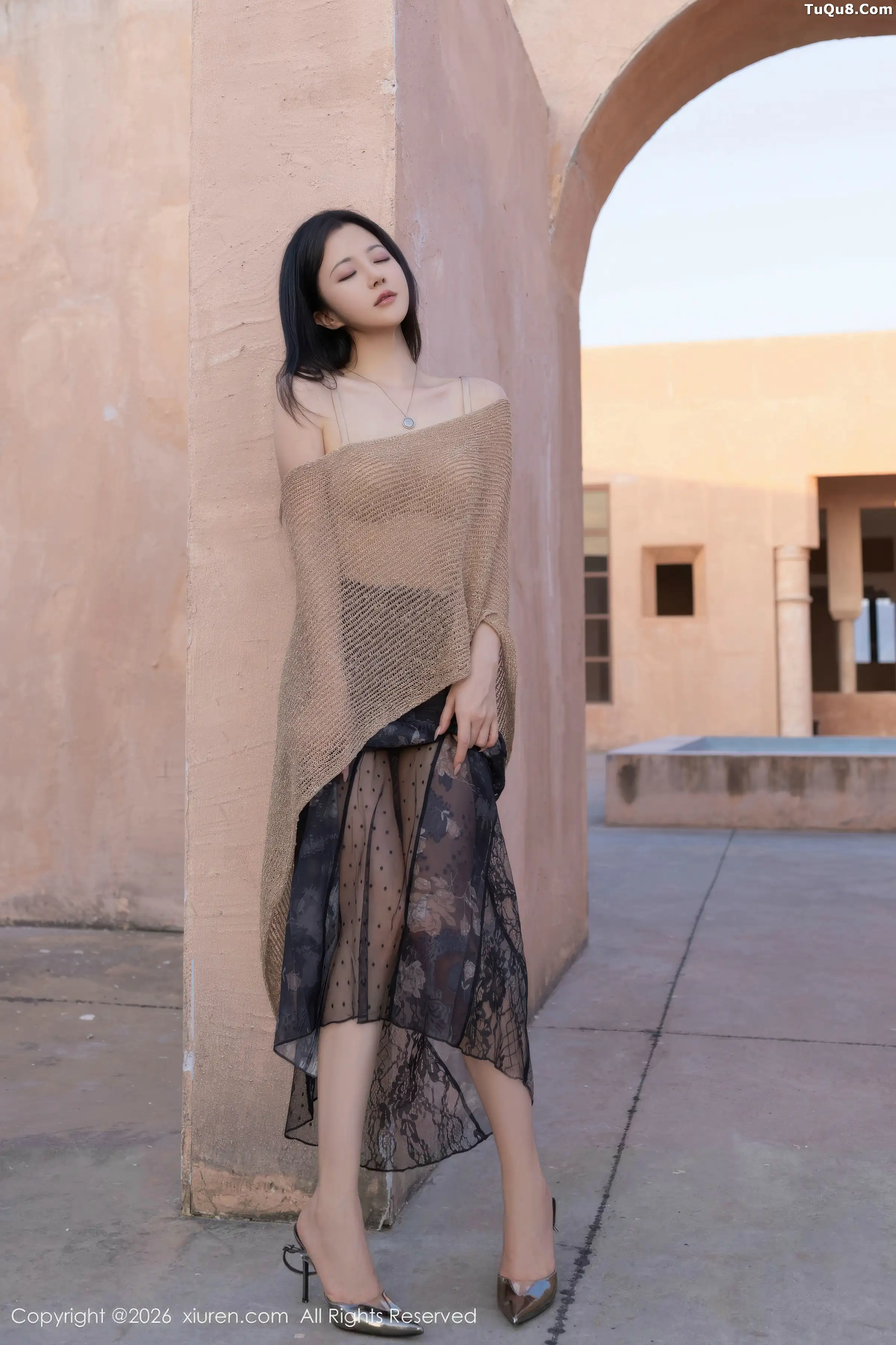 鱼子酱fish  [XiuRen]高清写真图 2026.01.09 No.11217 鱼子酱Fish 肉色内衣第34张图片