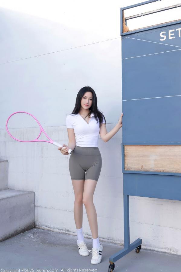 鱼子酱fish  XiuRen秀人网-11106-鱼子酱Fish-网球场阳光运动风写真 极品白嫩女神性感诱惑第6张图片