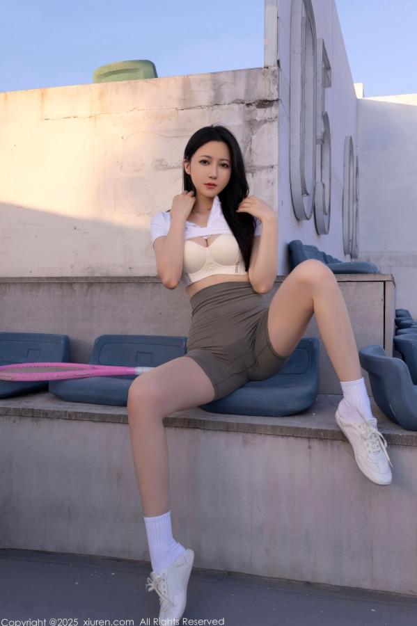 鱼子酱fish  XiuRen秀人网-11106-鱼子酱Fish-网球场阳光运动风写真 极品白嫩女神性感诱惑第42张图片