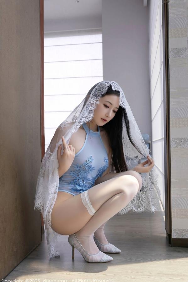 鱼子酱fish   秀人网 鱼子酱Fish - 轻透白纱浅蓝死库水性感私房写真第40张图片
