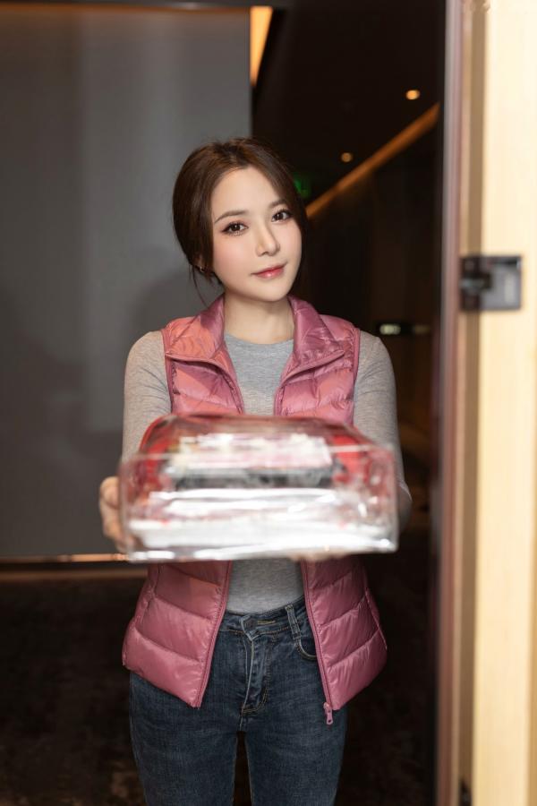 鱼子酱fish   XR-Uncensored 鱼子酱Fish《时间静止》写真：秀人网私房大片，展现极致甜美与性感的独特魅力第2张图片