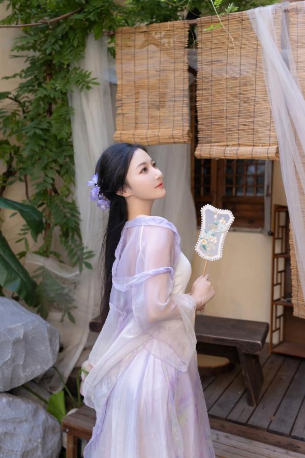 鱼子酱fish   鱼子酱Fish 蝴蝶：轻纱古风私房写真，竹影下的清冷气质与大尺度诱惑第7张图片