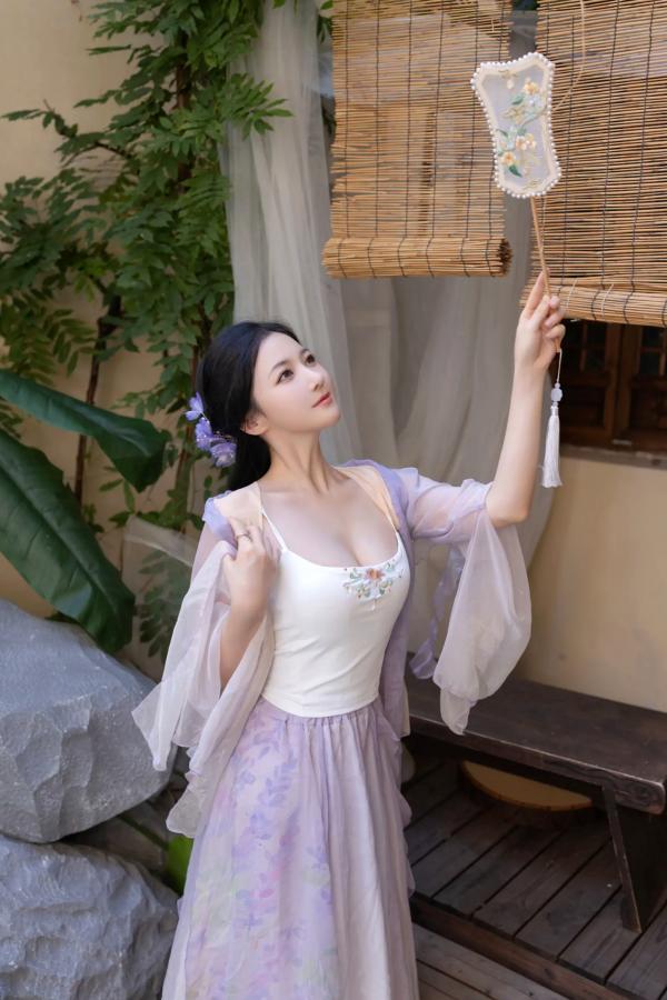 鱼子酱fish   鱼子酱Fish 蝴蝶：轻纱古风私房写真，竹影下的清冷气质与大尺度诱惑第8张图片