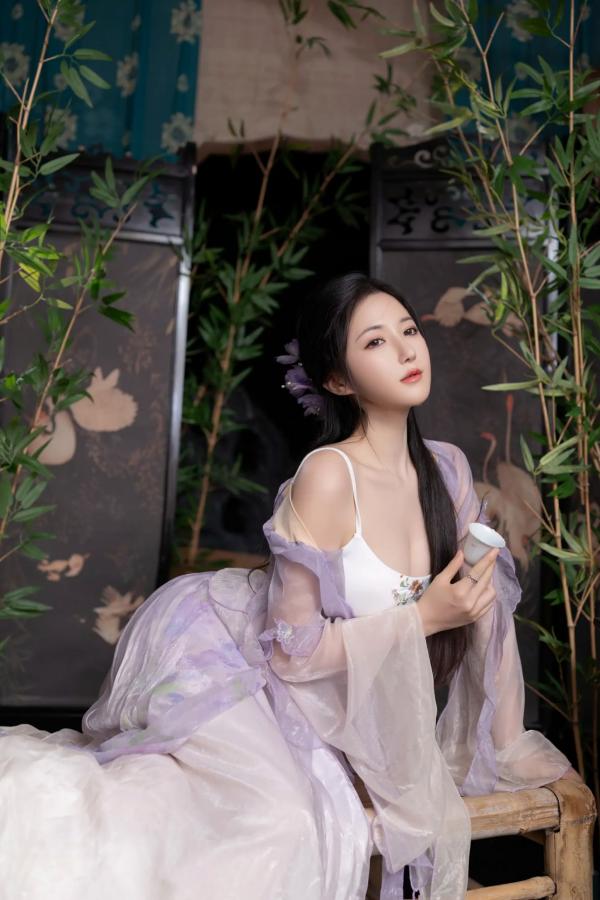 鱼子酱fish   鱼子酱Fish 蝴蝶：轻纱古风私房写真，竹影下的清冷气质与大尺度诱惑第16张图片