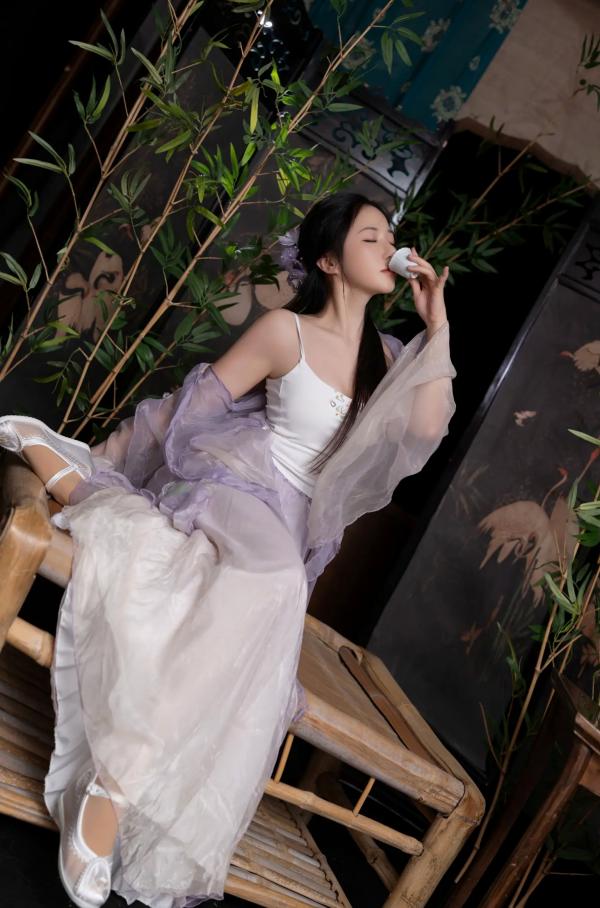 鱼子酱fish   鱼子酱Fish 蝴蝶：轻纱古风私房写真，竹影下的清冷气质与大尺度诱惑第17张图片