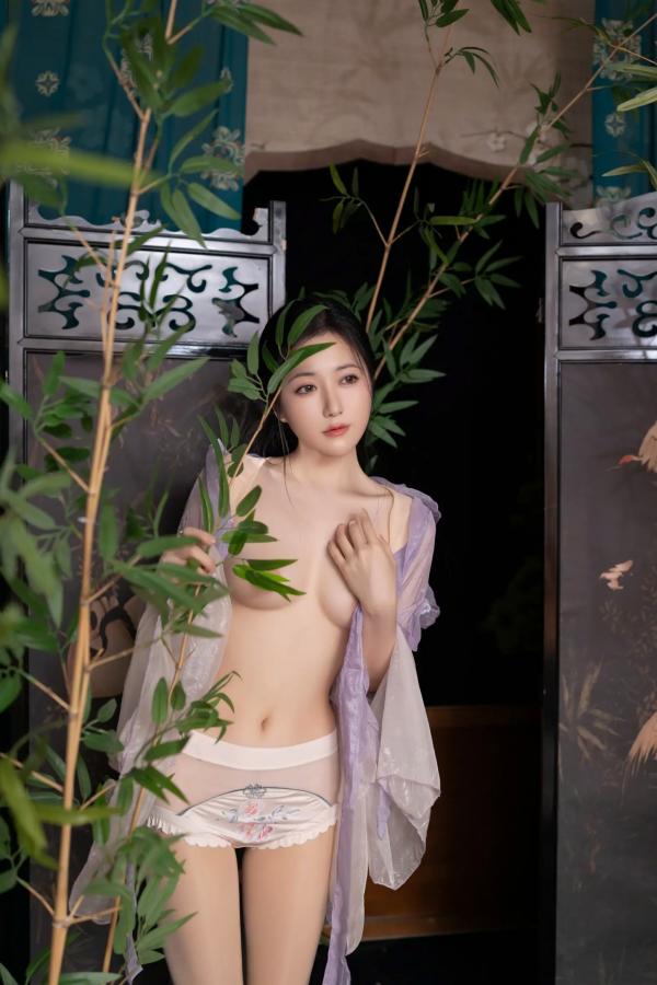 鱼子酱fish   鱼子酱Fish 蝴蝶：轻纱古风私房写真，竹影下的清冷气质与大尺度诱惑第60张图片