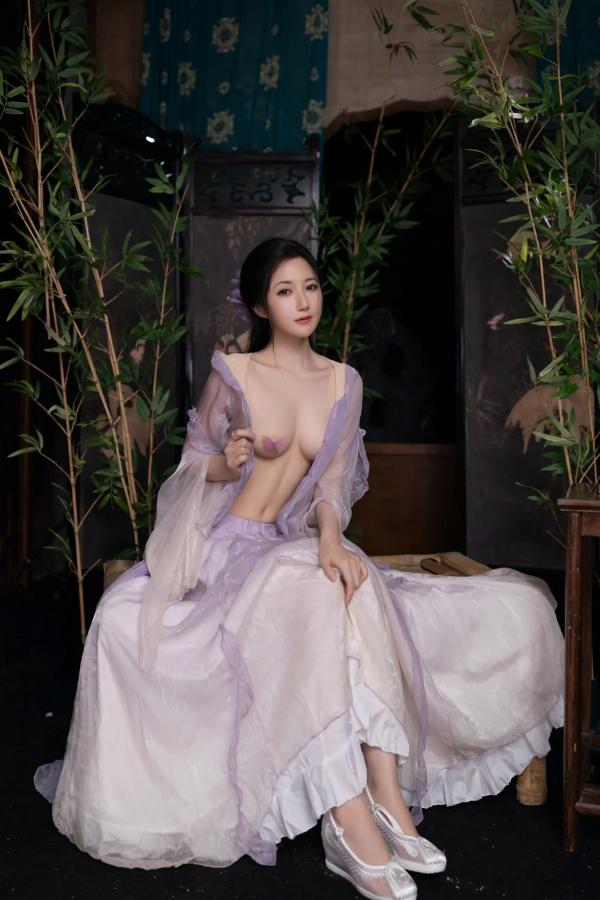 鱼子酱fish   鱼子酱Fish 蝴蝶：轻纱古风私房写真，竹影下的清冷气质与大尺度诱惑第114张图片