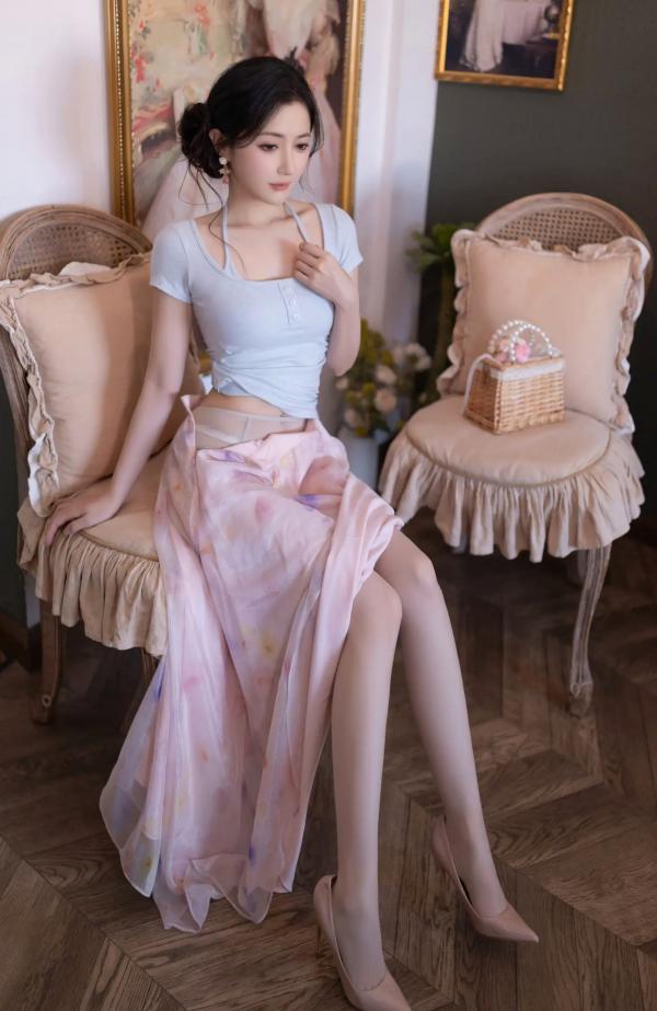 鱼子酱fish   [XR] 鱼子酱Fish 森系私房照，绝美气质与复古风情，精致容颜与曼妙身材的极致演绎 [120P]第11张图片