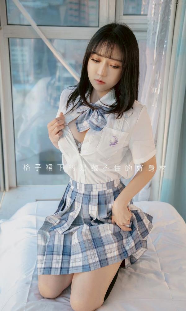 白亦Ada   UGirlsApp尤果圈爱尤物-2929-白亦ADA-《香色格子裙》JK制服清新校园风拍摄第2张图片
