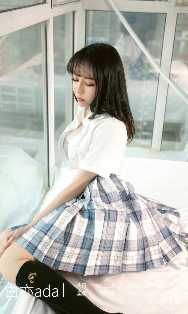 白亦Ada   UGirlsApp尤果圈爱尤物-2929-白亦ADA-《香色格子裙》JK制服清新校园风拍摄第4张图片