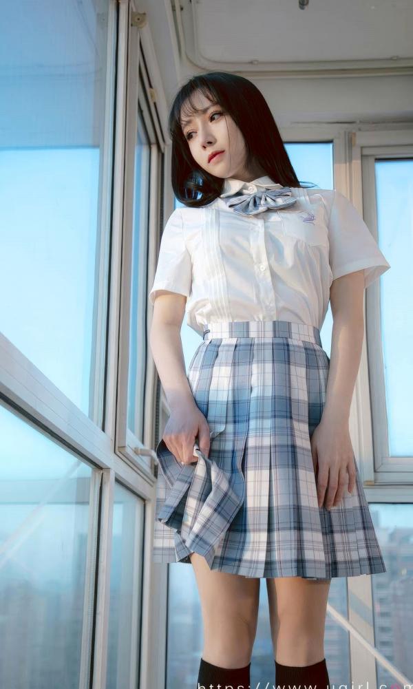 白亦Ada   UGirlsApp尤果圈爱尤物-2929-白亦ADA-《香色格子裙》JK制服清新校园风拍摄第5张图片