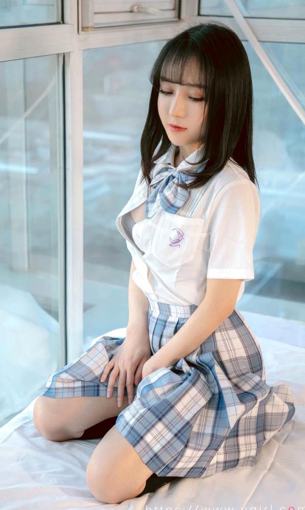白亦Ada   UGirlsApp尤果圈爱尤物-2929-白亦ADA-《香色格子裙》JK制服清新校园风拍摄第6张图片