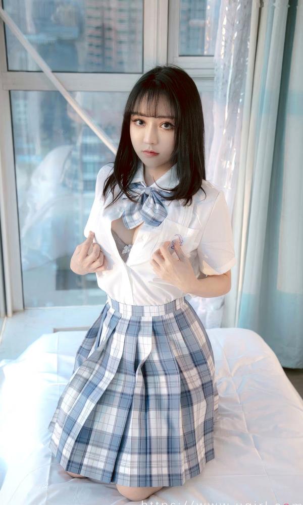 白亦Ada   UGirlsApp尤果圈爱尤物-2929-白亦ADA-《香色格子裙》JK制服清新校园风拍摄第10张图片